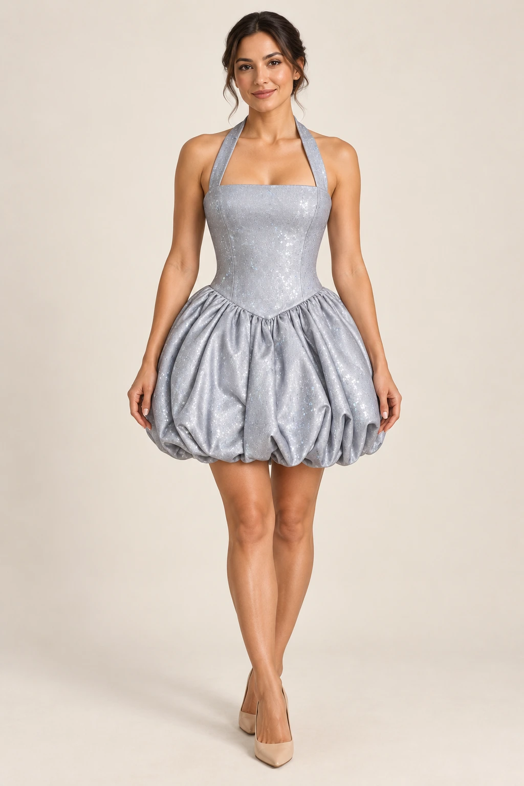 Robe demoiselle d’honneur de cocktail Éclat, argenté : robe portée par une femme adulte