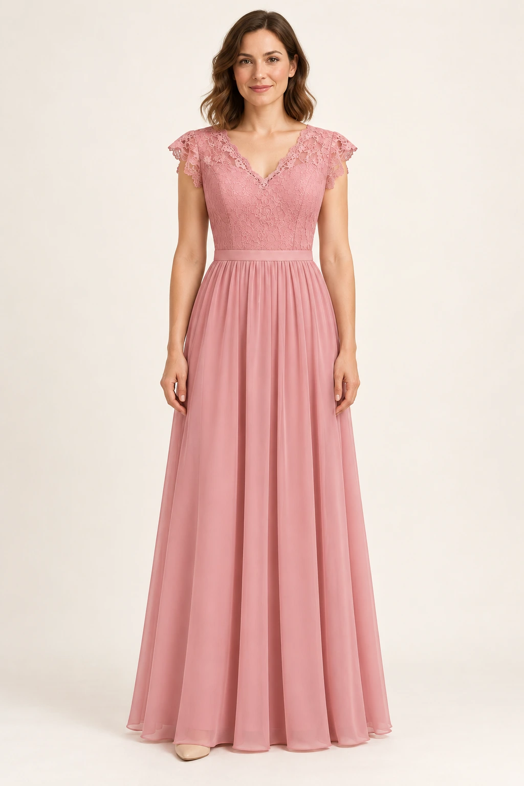 Robe demoiselle d’honneur rose Rosalie, rose poudré : robe portée par une femme adulte
